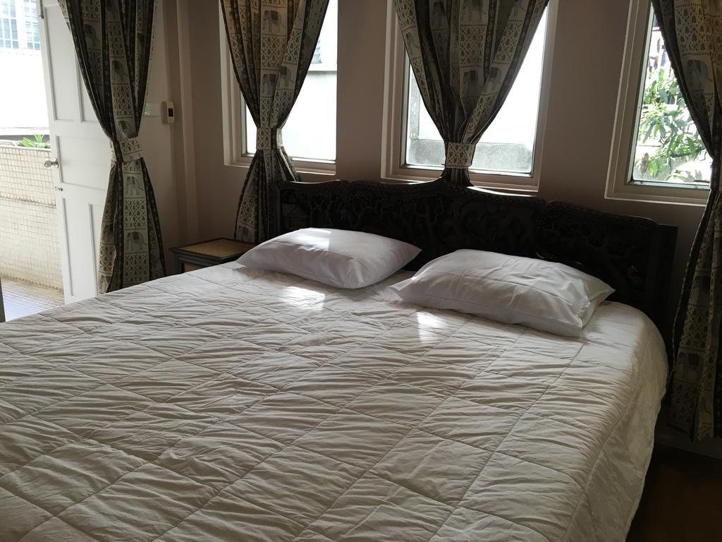 The Grand Palace Hostel Bangkok Zimmer foto
