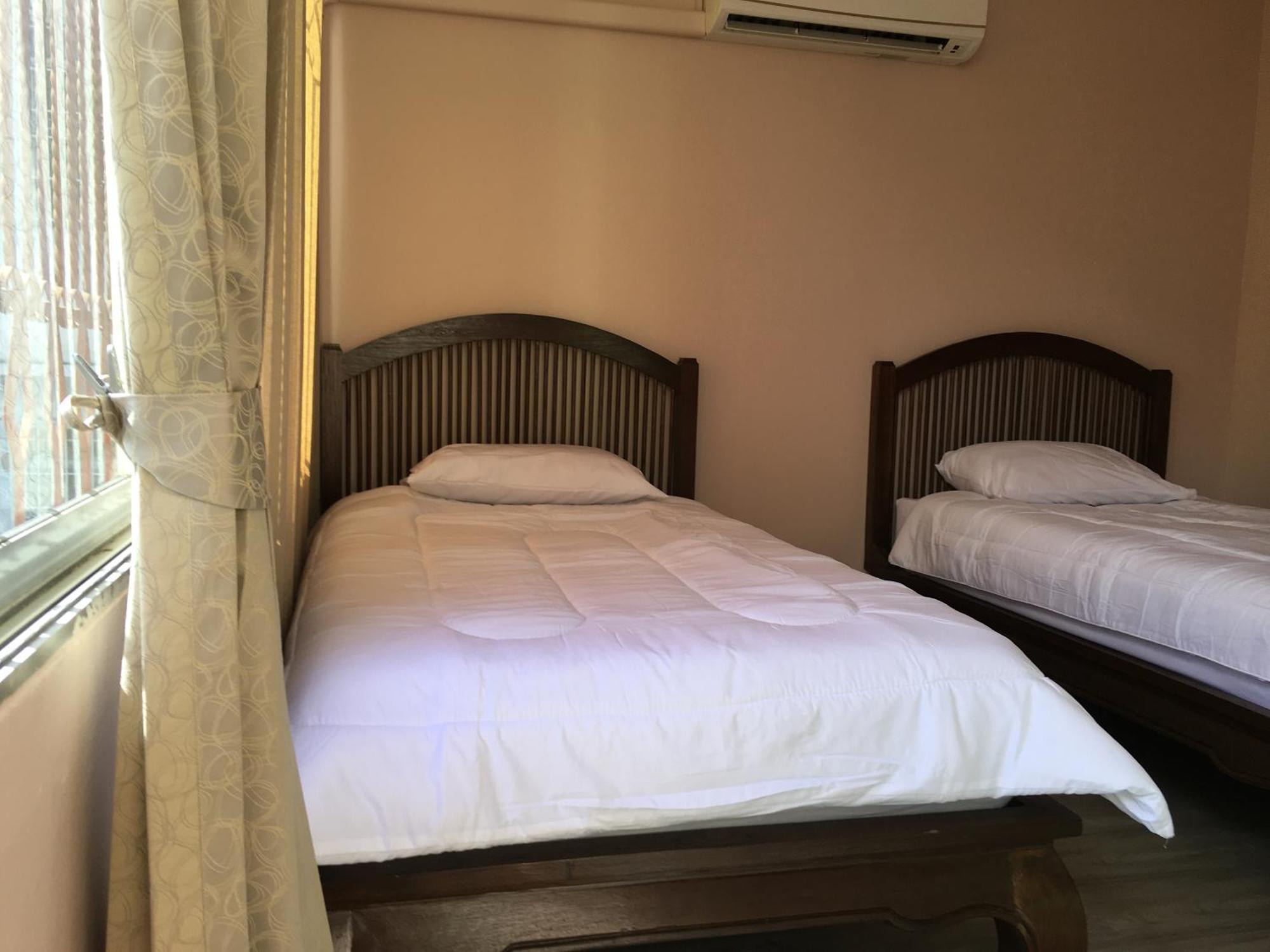 The Grand Palace Hostel Bangkok Exterior foto